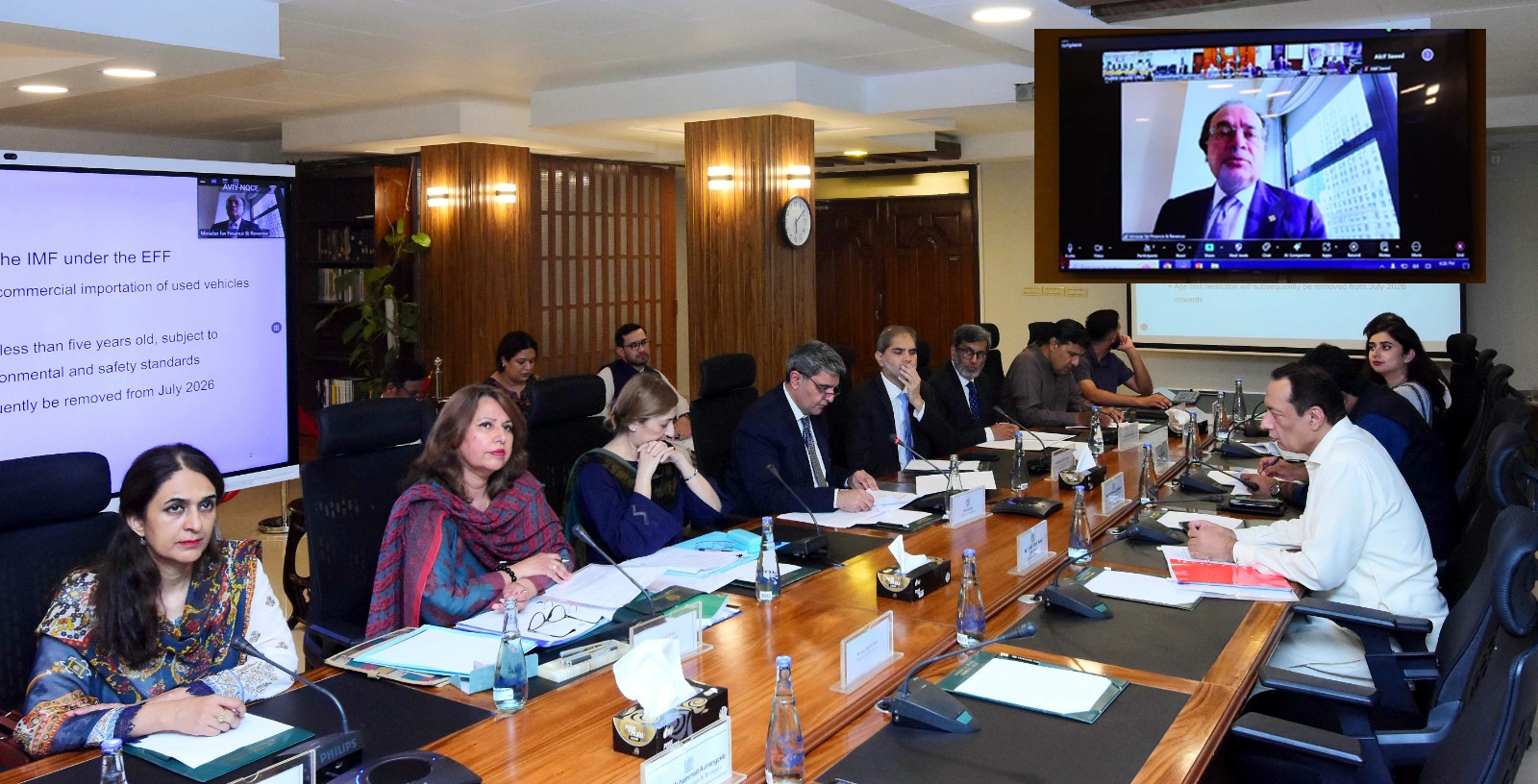 Pakistan opens doors to used car imports